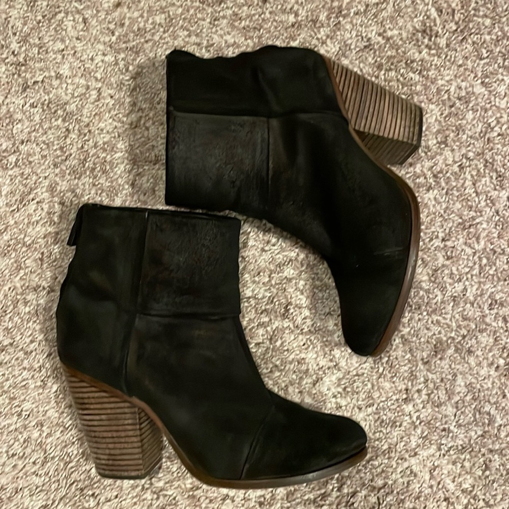 Rag and Bone Black Harrow Suede Classic Newberry Boots Size 38.5 (8.5)